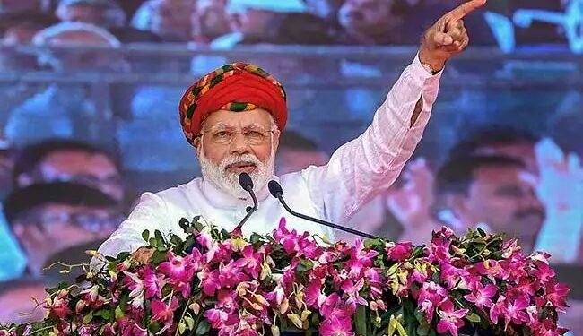 यूपी की रैली से पीएम मोदी ने साधा तेजस्वी- अखिलेश पर निशाना, पूछे ये सवाल