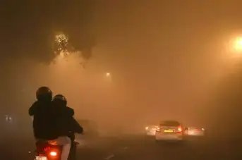 गुरुवार रात दिल्ली का पारा पहुंचा 10 डिग्री, इन राज्यों में गिरा तापमान, जानें क्या है मौसम अपडेट?