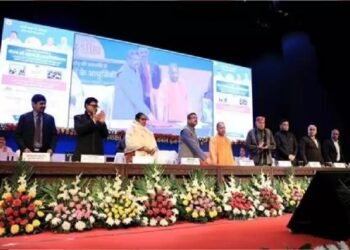 उत्तर प्रदेश के मुख्यमंत्री योगी आदित्यनाथ ने 928 पीएम स्कूलों का शुभारंभ किया