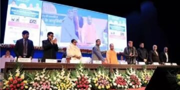 उत्तर प्रदेश के मुख्यमंत्री योगी आदित्यनाथ ने 928 पीएम स्कूलों का शुभारंभ किया