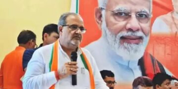 नहीं हो रही CM बदलने पर चर्चा, खीचंतान के बीच UP चीफ का बयान