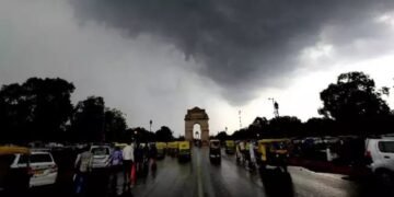 बारिश और हवाओं ने बदला दिल्ली का मौसम, जानें आज कैसे रहेगा वेदर का हाल