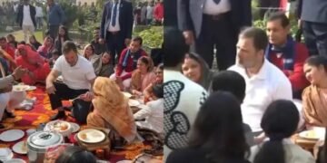 मंकर संक्रांति के मौके पर रिठाला पहुंचे राहुल गांधी, पूर्वांचली लोगों पर टिकी नजर