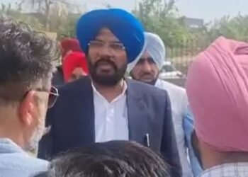 कैबिनेट मंत्री ने किसानों को बांटा चारा, जल्द मिलेगा मुआवजा!