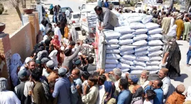 पाकिस्तान में गहराया गेहूं का संकट, किसान हुए परेशान, सरकार पर उठाए गंभीर सवाल
