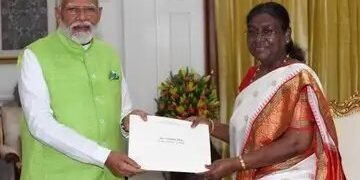 PM MODI ने प्रधानमंत्री पद से दिया इस्तीफा, कहा- राजनीति में हार- जीत…