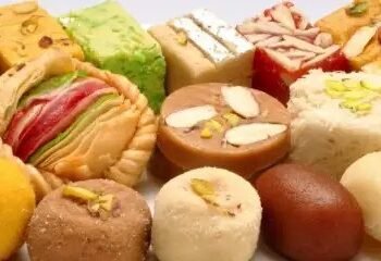 कन्नौज में जब्त की नकली 3 हजार किलो मिठाइयां, फैक्ट्री सीज, मालिक फरार!