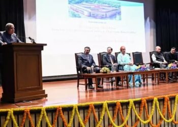 उपराष्ट्रपति ने भारतीय राजस्व सेवा (आईआरएस) के 77वें बैच को संबोधित किया