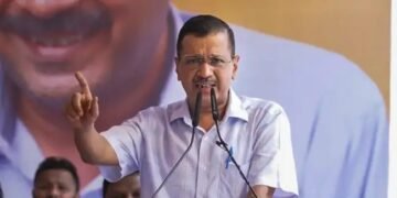 केजरीवाल ने मोहन भागवत को लिखी चिट्ठी, इन 4 सवालों के मांगे जवाब
