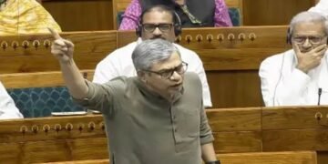 कांग्रेस- सपा पर जमकर भड़के रेल मंत्री अश्विनी वैष्णव, सुनाई खरी- खोटी