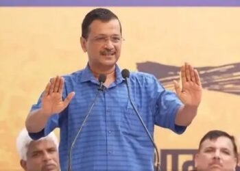 विधानसभा में बदली कुर्सी लेकिन तल्ख दिखे केजरीवाल के तेवर, PM MODI पर साधा