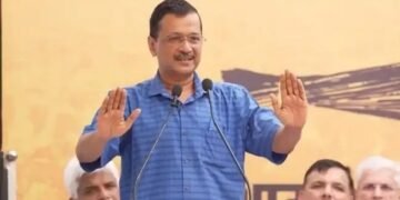 विधानसभा में बदली कुर्सी लेकिन तल्ख दिखे केजरीवाल के तेवर, PM MODI पर साधा