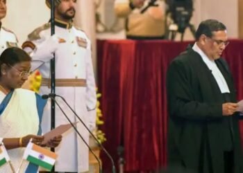 न्यायमूर्ति संजीव खन्ना ने भारत के 51वें मुख्य न्यायाधीश के रूप में शपथ ली