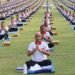केन्द्रीय रक्षा मंत्री ने सैनिकों के साथ अंतर्राष्ट्रीय योग दिवस मनाया