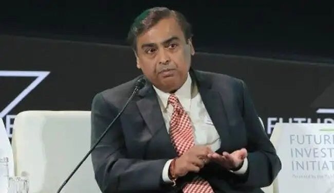 मुकेश अंबानी की बड़ी प्लानिंग, 150 अरब डॉलर के साथ मार्केट में उतरने के लिए तैयार