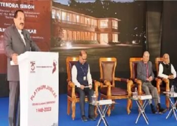 सैटेलाइट एक्सपोसैट एक से अधिक संस्थानों के विज्ञान के संयुक्त प्रयास का प्रतीक