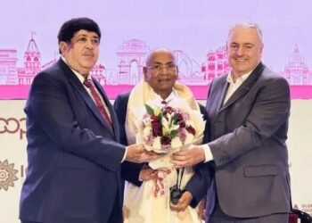 इफको के एमडी डॉ. उदय शंकर अवस्थी को किया रोशडेल पायनियर्स अवार्ड 2024 से सम्मानित!