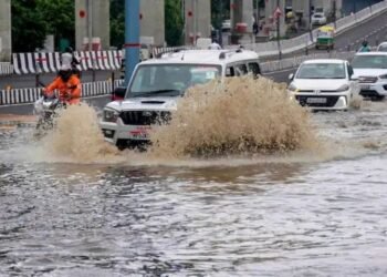 बारिश और बाढ़ से तबाही: राजस्थान और एमपी में हाहाकार, दिल्ली भी बेहाल