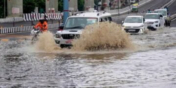 बारिश और बाढ़ से तबाही: राजस्थान और एमपी में हाहाकार, दिल्ली भी बेहाल