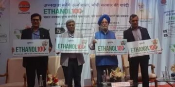 पेट्रोलियम मंत्री हरदीप एस पुरी ने इथेनॉल 100 ईंधन जारी किया