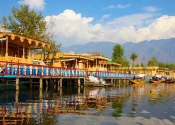 केंद्र सरकार का जम्मू- कश्मीर को लेकर बड़ा फैसला, उपराज्यपाल को मिली बड़ी शक्तियां