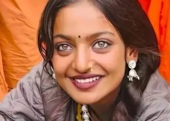 महाकुंभ की वायरल गर्ल मोनालिसा की बॉलीवुड में एंट्री, अगले महीने से शूटिंग शुरु!