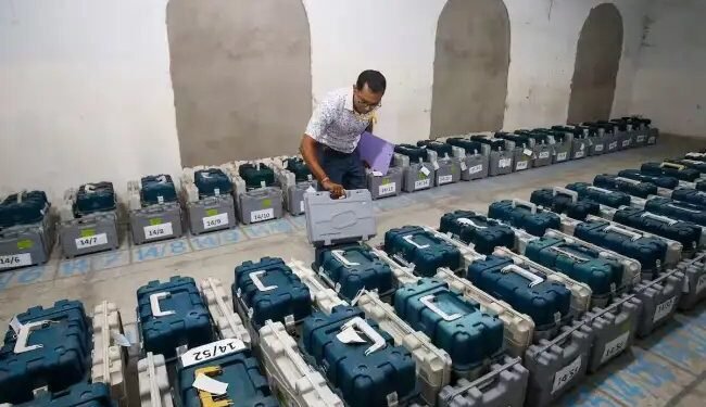 लोकसभा चुनाव के आखिरी चरण में क्या बोले नेता, जानें किस की बन रही सरकार ?