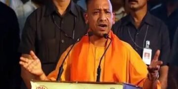 योगी सरकार का तोहफा, 31 के साथ 1 नवंबर को भी रहेगी दिवाली की छुट्टी