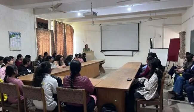 पीएयू में उपभोक्ता अधिकारों और सुरक्षित उपभोक्ता व्यवहार पर जागरूकता व्याख्यान आयोजित