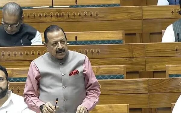 अंतरिक्ष स्टार्टअप्स को मिलेगा बड़ा सहारा: FY27 से शुरू होगा ₹1,005 करोड़ का वेंचर फंड निवेश  नई दिल्ली। भारत के उभरते अंतरिक्ष क्षेत्र को नई ऊंचाइयों