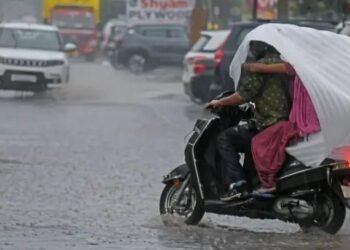 पश्चिमी विक्षोभ का कहर! 5 अप्रैल तक देशभर में बारिश, आंधी और ओलों का अलर्ट, दिल्ली-NCR में भी बदलेगा मौसम