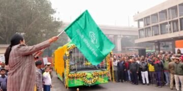 दिल्ली को मिली 200 नई ई-बसों की सौगात, प्रदूषण पर वार- सफर होगा अब ज्यादा साफ और आरामदायक