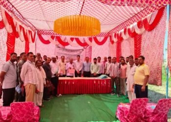 चौरा गांव में मक्का खेती पर जागरूकता कार्यक्रम, किसानों को आधुनिक तकनीकों की जानकारी