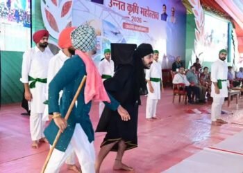 नुक्कड़ नाटक से गूंजा संदेश: “पराली न जलाओ”, उन्नत कृषि महोत्सव में जागरूकता का नया अध्याय