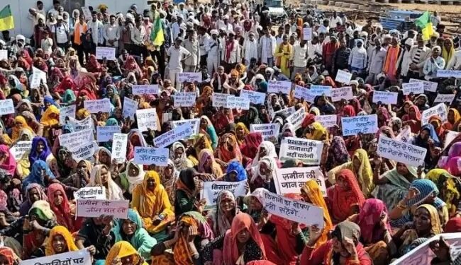 केन-बेतवा प्रोजेक्ट पर उबाल: 10 दिन से सड़क पर किसान, मुआवजे और विस्थापन को लेकर बढ़ा संघर्ष