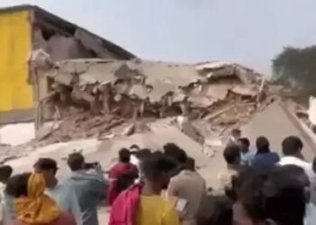 प्रयागराज में कोल्ड स्टोरेज ढहा, मलबे में दबे कई लोग; युद्धस्तर पर जारी रेस्क्यू ऑपरेशन