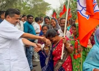 सोनार बांग्ला का वादा: BJP का बड़ा दांव—महिलाओं-युवाओं को ₹3000, किसानों को ₹9000 सालाना