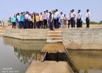 धमतारी में वाटरशेड विकास परियोजनाओं की समीक्षा, किसानों की आय बढ़ाने पर फोकस