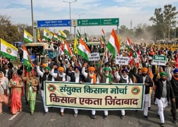 उर्वरक संकट पर भड़का संयुक्त किसान मोर्चा, देशव्यापी आंदोलन की तैयारी