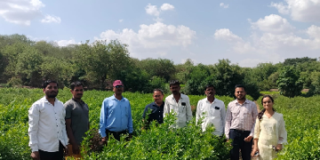 खेत बचाओ अभियान के तहत पुणे में किसानों को मृदा स्वास्थ्य संरक्षण का दिया गया संदेश, फूलों की खेती में टिकाऊ तकनीकों पर जोर