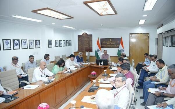 अल नीनो से निपटने के लिए केंद्र सरकार सतर्क, हर सप्ताह होगी समीक्षा बैठक; दालों में आत्मनिर्भरता और कपास उत्पादन बढ़ाने पर जोर