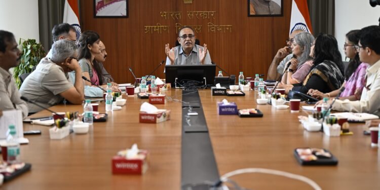 वीबी-जी राम मिशन के प्रभावी क्रियान्वयन के लिए 100 से अधिक क्षेत्रीय अधिकारी होंगे तैनात, राज्यों को मिलेगा तकनीकी और प्रशासनिक सहयोग