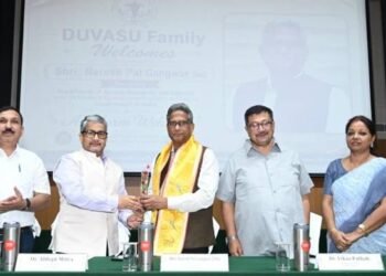 देश में पशु चिकित्सा अवसंरचना को मजबूत बनाने पर जोर, डीएएचडी सचिव ने किया डुवासु, मथुरा का दौरा