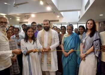 International Yoga Day : अंतर्राष्ट्रीय योग दिवस से पहले खादी इंडिया का बड़ा कदम, लॉन्च किया ‘स्वधा’ वेलनेस वियर कलेक्शन