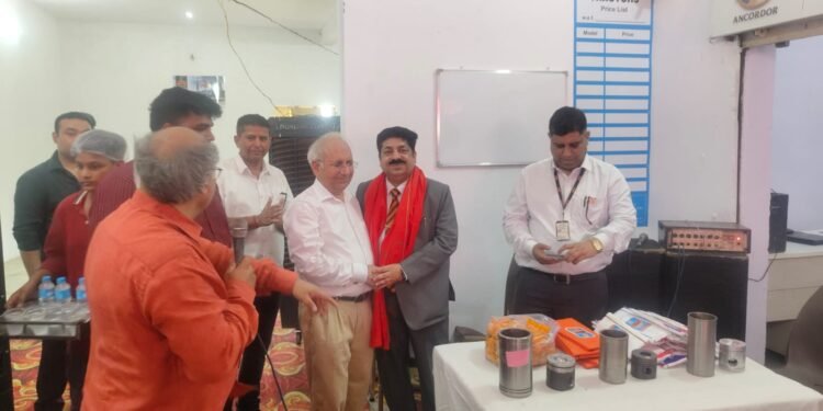 रविंद्र सिंह खनेजा ने किया शुभारंभ