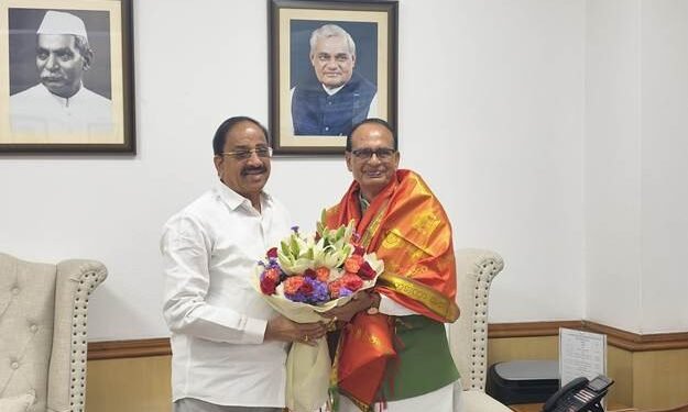 किसानों तक योजनाओं का लाभ पहुंचाना प्राथमिकता