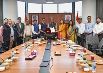 How much will life change if village roads are transformed? NRIDA and IIM Calcutta will conduct a major four-year study.