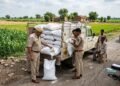 गुजरात में अहमदाबाद ग्रामीण SOG द्वारा पकड़ी गई अवैध यूरिया की खेप