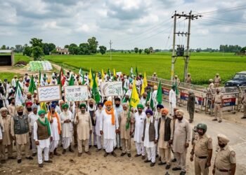 पंजाब में खाद और बिजली की मांग को लेकर किसान आंदोलन