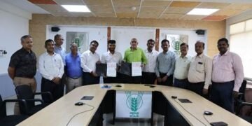 Hands will now be protected while harvesting cotton! ICAR-CIRCOT has developed special gloves that will benefit farmers and laborers.